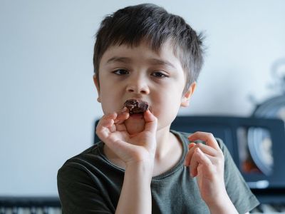 Υγιεινά σοκολατάκια Bounty με ανθότυρο για παιδιά