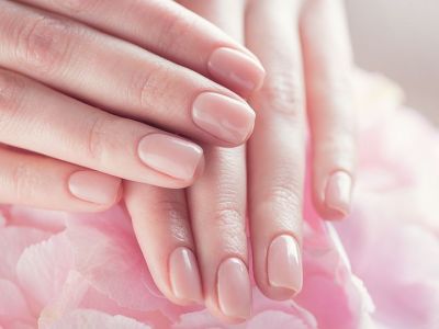 Ομορφιά για μαμάδες: Τρία εύκολα tips για γερά νύχια που δεν σπάνε