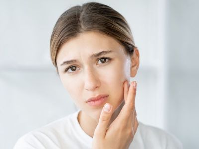 Αυξημένα οιστρογόνα: Με ποια συμπτώματα εκδηλώνονται (εικόνες)