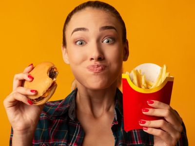 Πεινάτε διαρκώς; Δείτε 4 πιθανές αιτίες (εικόνες)