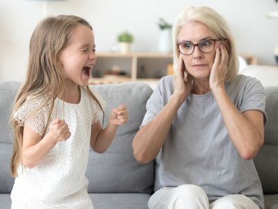 Ξεσπάσματα νηπίου: 6 πράγματα που δεν πρέπει να λέτε όταν είναι θυμωμένο