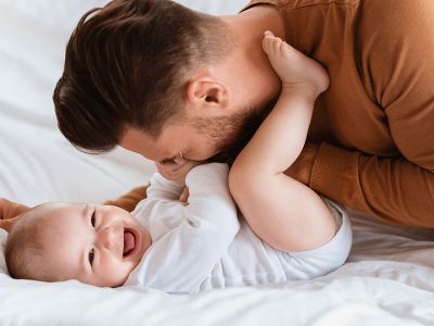 Οι 15 μικρές χαρές του νέου μπαμπά