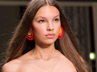 TRESbasic: Όλα τα βήματα που πρέπει να ακολουθήσεις για να ισιώσεις τα μαλλιά σου like a pro