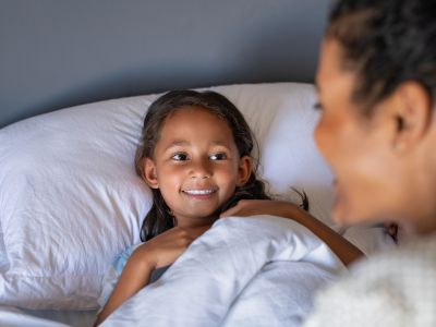 Πώς θα δεθείτε με τα παιδιά σας κατά τη διάρκεια του ύπνου