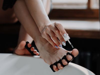 Πώς θα κάνεις πεντικιούρ στο σπίτι σαν επαγγελματίας