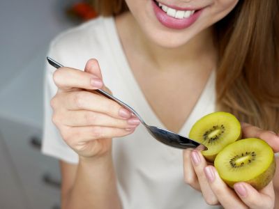Ακτινίδιο: Τα οφέλη για την επιδερμίδα και τρεις συνταγές για σπιτικές μάσκες