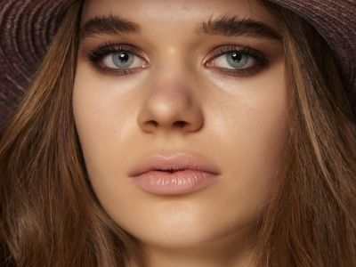 Όσο λευκό δέρμα κι αν έχεις μπορείς να βάλεις bronzer – 4 tips για σωστή εφαρμογή