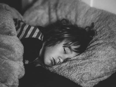 Το παιδί μου φοβάται να κοιμηθεί μόνο του - Τips για να καταπραΰνω τα άγχη του