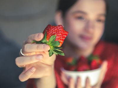 Ομορφιά για μαμάδες: Σπιτικά καλλυντικά με φράουλες - Τα οφέλη και συνταγές