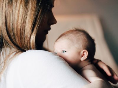 Μια γυναίκα μιλάει στον εαυτό της πριν κάνει οικογένεια