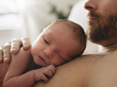 Πέντε μύθοι για την πατρότητα