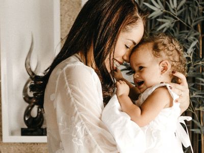 Η σημασία της μίμησης για την ανάπτυξη των παιδιών (vid)