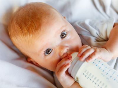 Μέχρι ποια ηλικία τα παιδιά πρέπει να πίνουν γάλα το βράδυ;