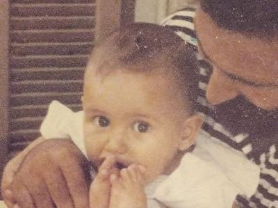 «Καμιά φορά ξεχνώ αυτό το μικρό πλασματάκι - Ξεχνώ την αγκαλιά του μπαμπά»