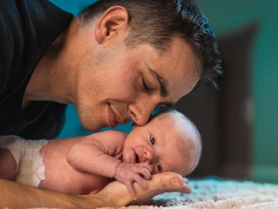 Γράμμα στον άντρα μου:«Μεταμορφώθηκες σε αυτό που πάντα έπρεπε να είσαι... Ο μπαμπάς του μωρού μας»