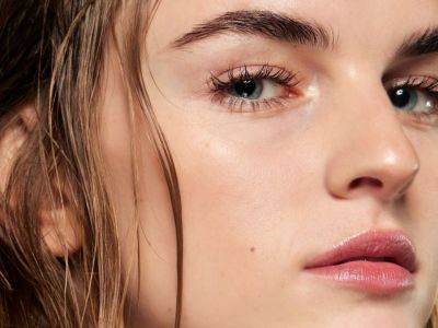 Με γάλα καρύδας και ακόμη 8 τρόπους μπορείς να μεγαλώσεις φυσικά τις βλεφαρίδες