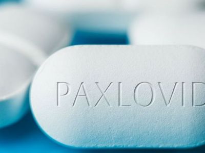 Ο FDA  επιτρέπει στους φαρμακοποιούς να συνταγογραφούν το χάπι COVID της Pfizer