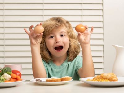 Κάθε πότε πρέπει να τρώνε αυγό τα παιδιά