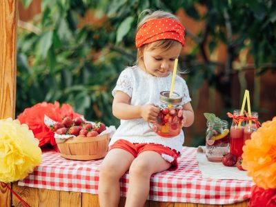 Οι χυμοί χωρίς ζάχαρη είναι υγιεινή επιλογή για τα παιδιά; Τι απαντούν οι ειδικοί