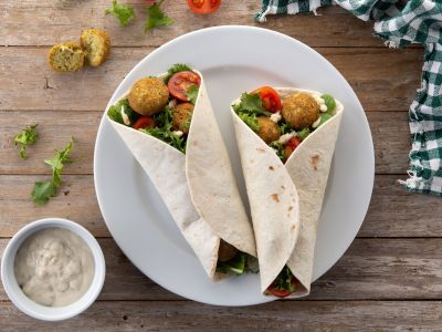 Παιδική διατροφή: 5 νόστιμα wraps (αλμυρά και γλυκά) για την παραλία