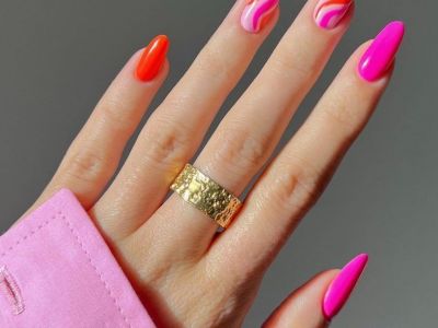 Φούξια νύχια: 10 μανικιούρ στο απόλυτο χρώμα του καλοκαιριού