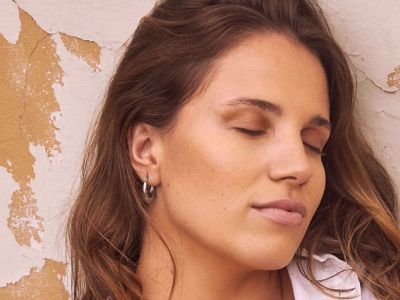 The perfect nude: Tips για να θα διαλέξεις nude κραγιόν τώρα που έχεις μαυρίσει