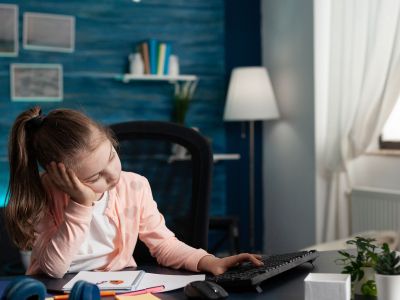 Επιστροφή στο σχολείο: Πέντε θετικές φράσεις που μπορείτε να πείτε στο αγχωμένο παιδί σας