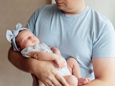 Έξι πράγματα που νιώθει ένας νέος μπαμπάς