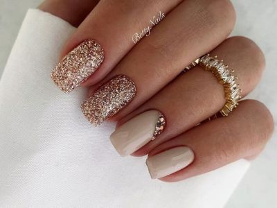 7 rose gold μανικιούρ για τα επίσημα events του Σεπτεμβρίου