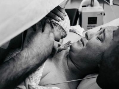 Ο τοκετός με καισαρική δεν σε κάνει λιγότερο γενναία ή λιγότερο μαμά