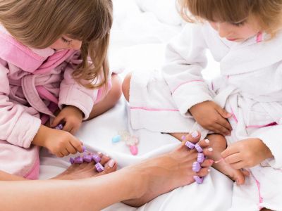 Ομορφιά για μαμάδες: DIY μάσκες ποδιών που θα κάνουν τα πόδια πιο βελούδινα από ποτέ