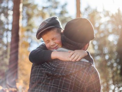 Ερωτήσεις που διστάζει να κάνει ένας γιος στον μπαμπά του