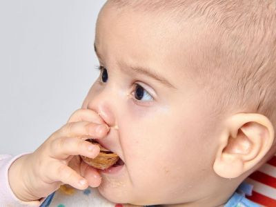 Ξηροί καρποί και μωρά: Πότε να φάνε και οφέλη