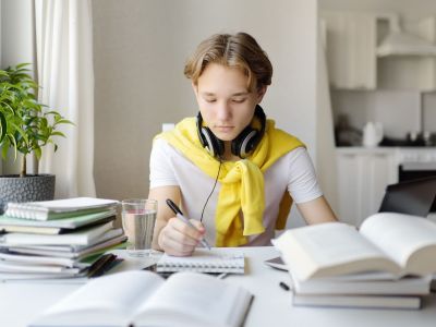 Γυναικομαστία στην εφηβεία: Αίτια, διάγνωση, θεραπεία