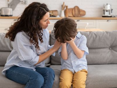 Πώς εξηγείς στο παιδί γιατί δεν είναι καλεσμένο σε παιδικό πάρτι συμμαθητή του