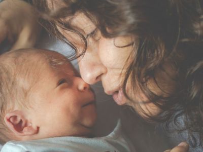 Μαμά, μείνε δυνατή. Το’ χεις