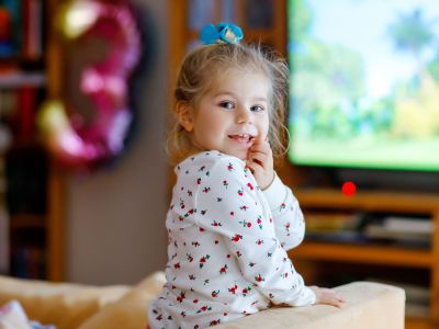 Πρέπει να νήπια να βλέπουν παιδικές ταινίες;