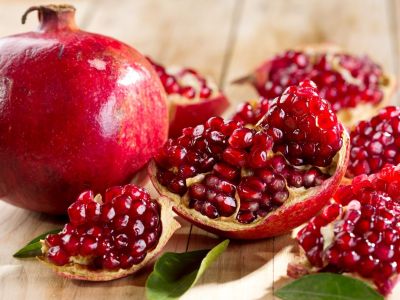 Ρόδι: Πέντε τρόποι να το εντάξετε στη ρουτίνα ομορφιάς σας