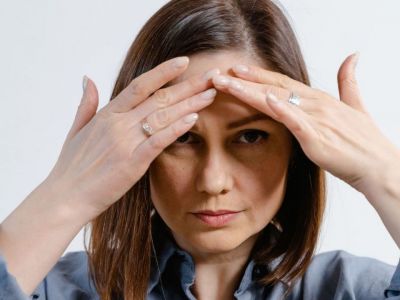 Tips για να αντιμετωπίσεις & να προλάβεις τις ρυτίδες στο μέτωπο