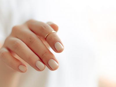 Ομορφιά για μαμάδες: Δέκα τρόποι να δυναμώσετε τα νύχια σας φυσικά
