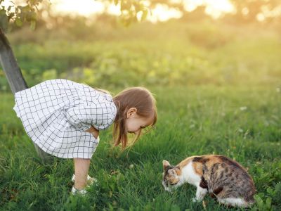 Μαθαίνοντας στα παιδιά την έννοια της καλοσύνης τους δίνετε ένα σημαντικό εφόδιο