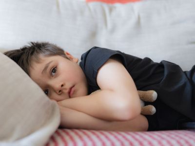 Όταν οι γονείς ακυρώνουν τα συναισθήματα των παιδιών τους - Ποιες είναι οι συνέπειες