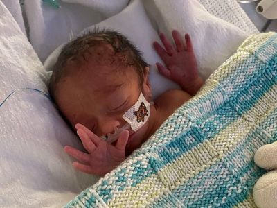 Το να είσαι μαμά πρόωρου μωρού στη ΜΕΝΝ είναι μοναχική εμπειρία