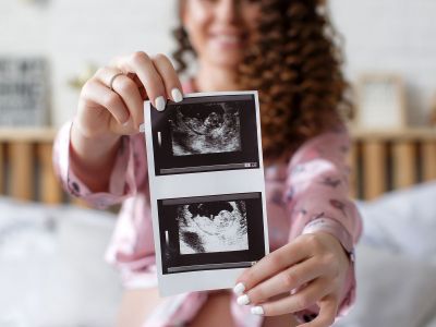 Γονιμότητα στα 40: Τρόποι ενίσχυσης, κίνδυνοι και θεραπεία