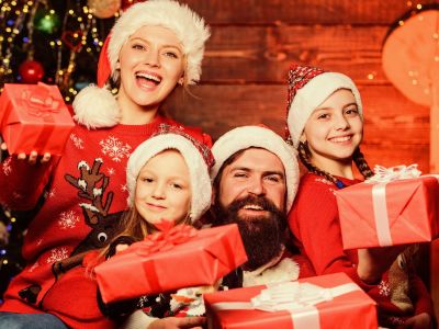 Πέντε τρόποι να διατηρήσετε τη μαγεία των Χριστουγέννων καθώς τα παιδιά μεγαλώνουν
