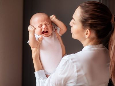 Γιατί το μωρό ξυπνάει κλαίγοντας;