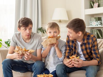 Πέντε θρεπτικά συστατικά που χρειάζονται τα έφηβα αγόρια