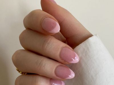 Λευκά σημάδια στα νύχια; Ίσως πρέπει να κοιτάξεις τη διατροφή σου