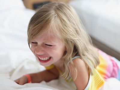 Φράσεις που θα βοηθήσουν τα παιδιά να εκφράσουν τα έντονα συναισθήματά τους