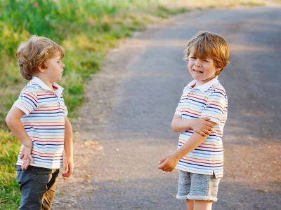 Ζήλια ανάμεσα σε δίδυμα: Πώς αντιμετωπίζεται